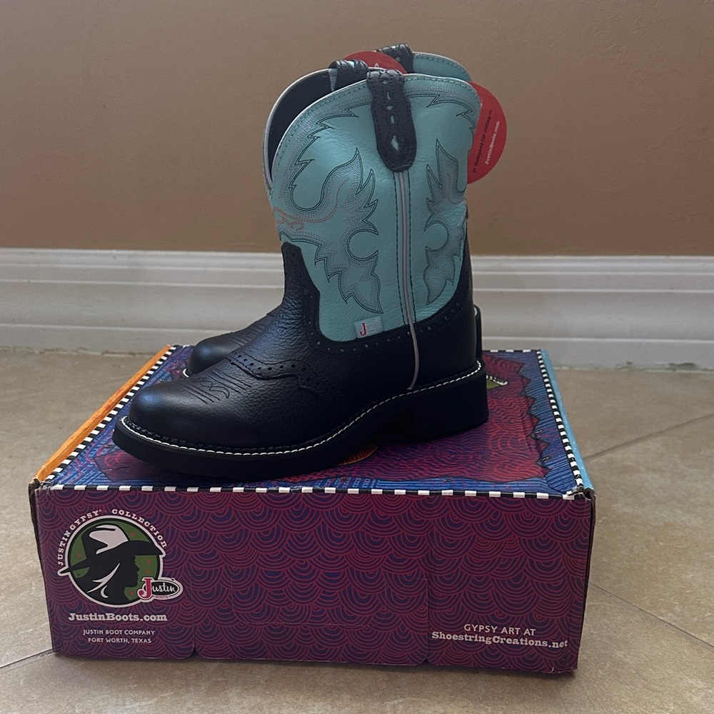 Justin Women’s Black and Blue Western Boots